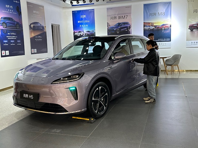 1759988333252006.jpg 17597395831911390_1280x960.jpg