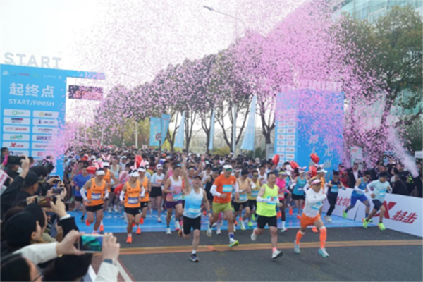 沪苏联动燃动春日 苏州太湖数字半马解锁科创奔跑新体验188.jpg