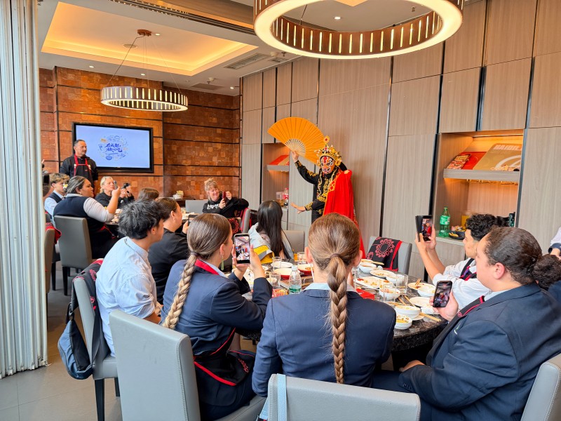 1764905619767832.jpg 2.jpg